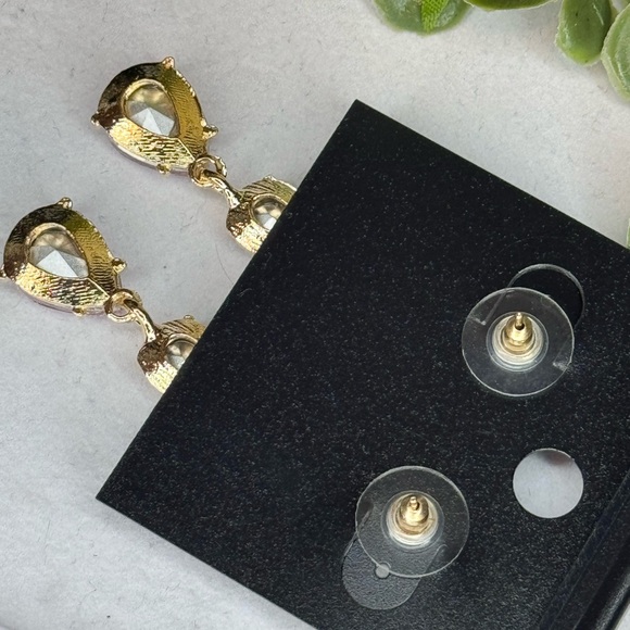 Simply Elegant Saks Fifth Avenue Pink Crystal Dangle Statement Earrings 2.25in - Picture 7 of 9